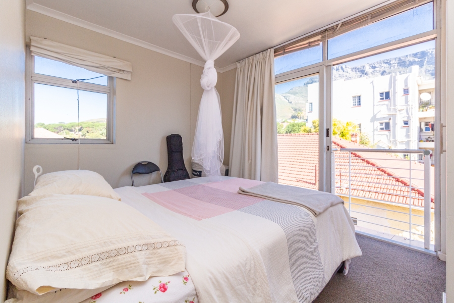 1 Bedroom Property for Sale in Vredehoek Western Cape